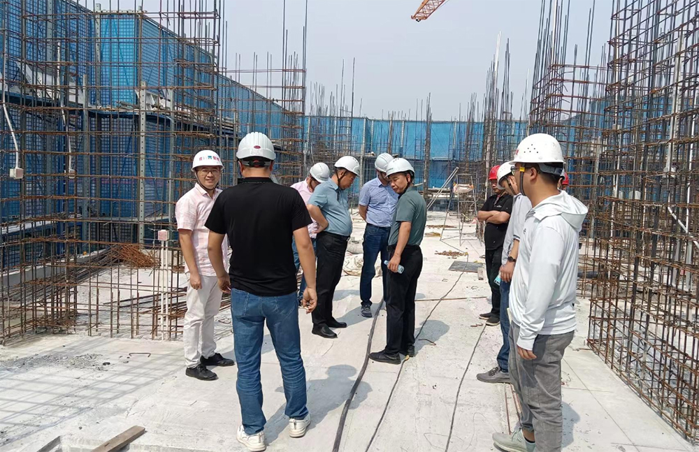 公司对外投资项目——桂语江南北苑组织开展工程质量暨安全生产专项检查